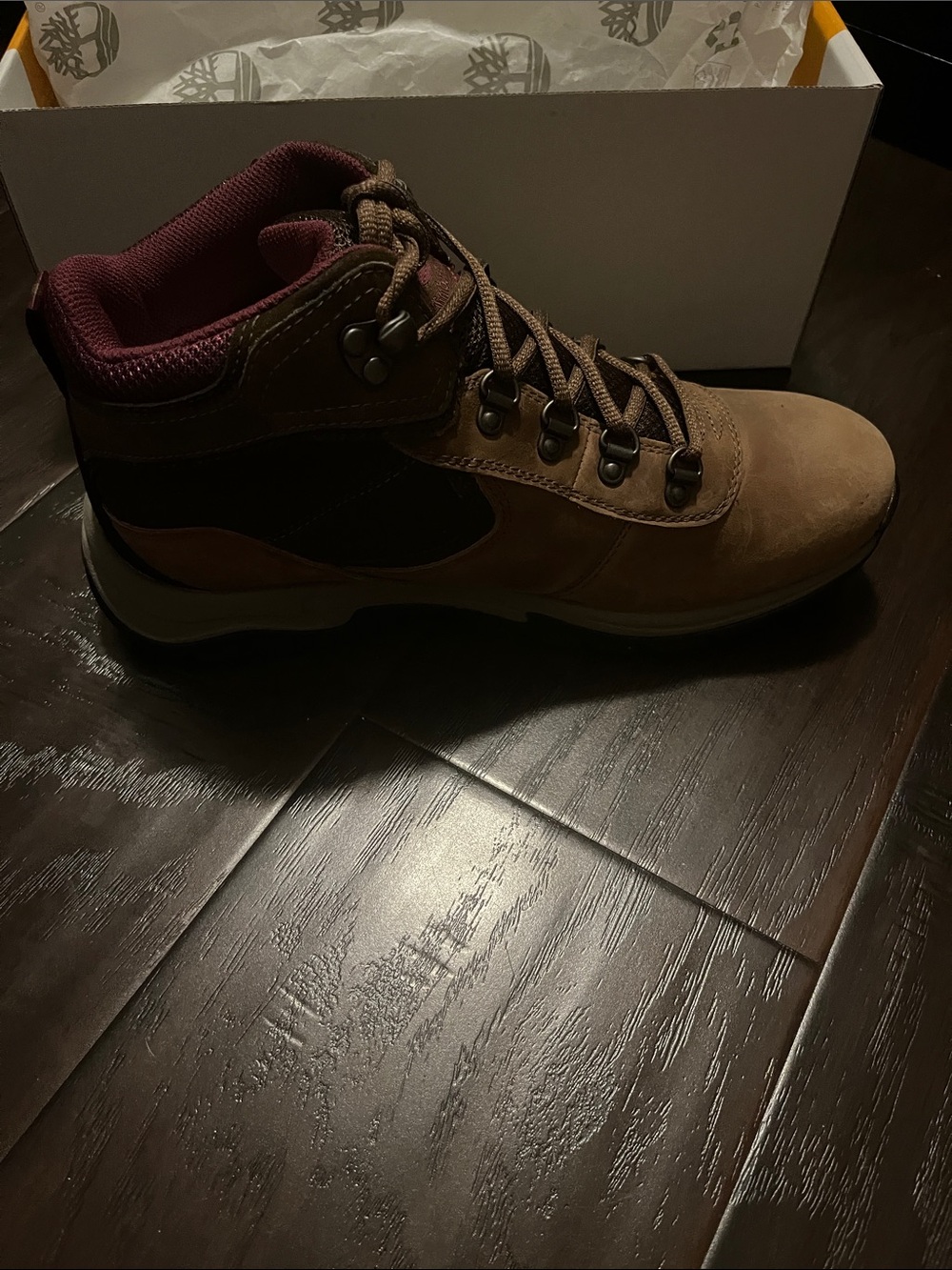 Timberland Brown Lace-Up Women's Hiking Boots with Burgundy/Wine Collar - Picture 8 of 13